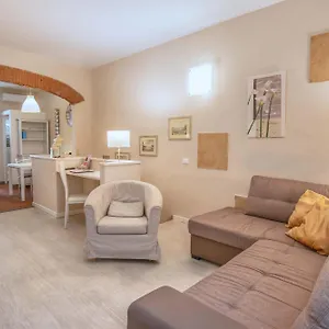 Appartamento In, Firenze